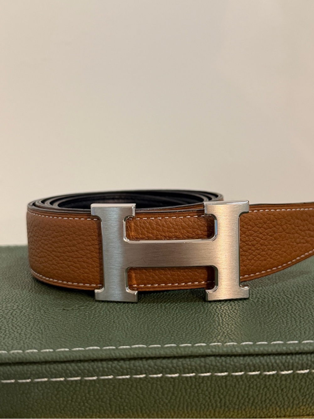 Hermes Men's Tan/Black Reversible Constance H Belt (85 CM)